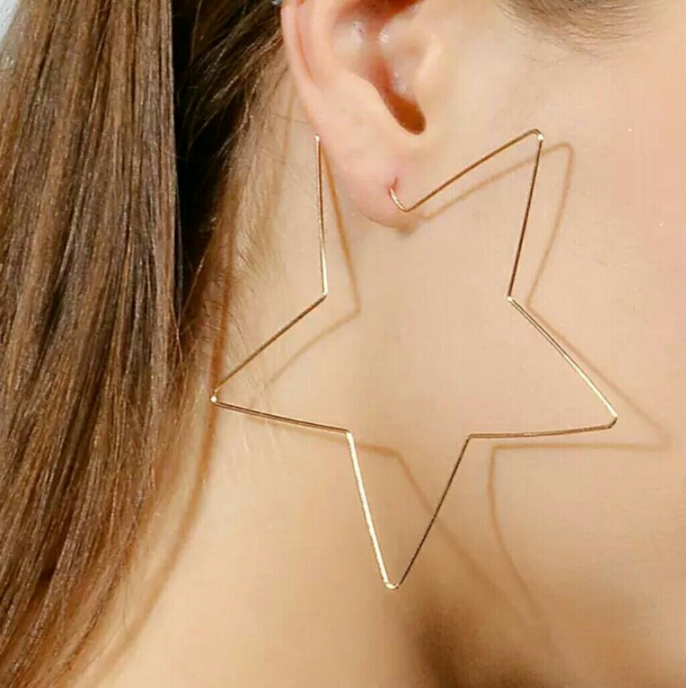 New star shaped hoop earrings